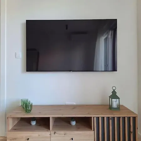 Josip Apartment *